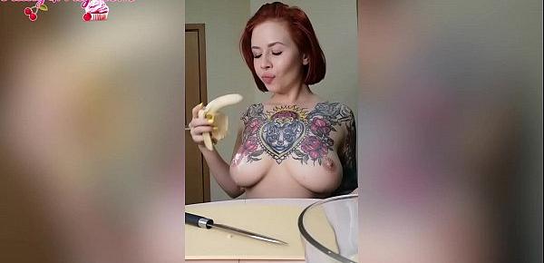  Sexy Passion Naked Prepares Banana Yum - Fetish